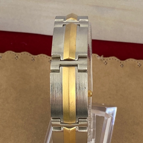 Vintage Fossil Peak a Boo 2 Tone Bracelet Watch - Picture 6 of 10